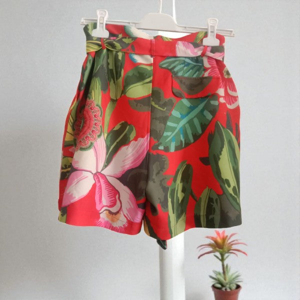 Short avec ceinture