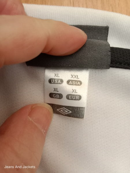 Tee shirt