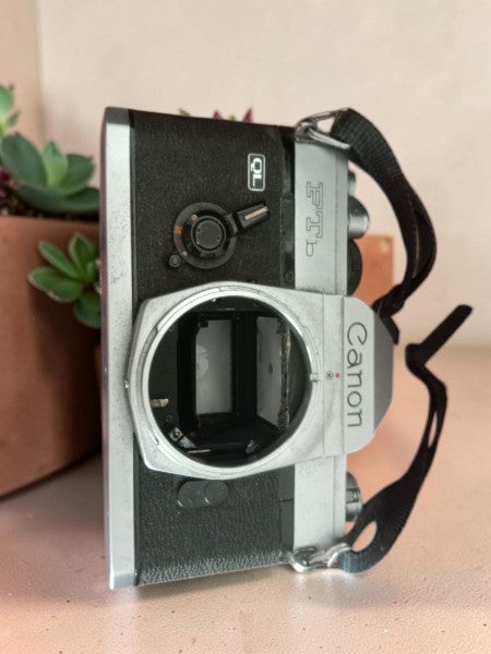 Appareil Photo Argentique Vintage Canon FTb QL + Objectif Canon FD 50mm f/1.8 S.C