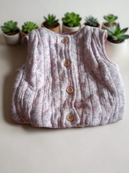 Gilet Sans Manches Matelassé Fleuri Kiabi — Bébé 3 mois Rose Pastel
