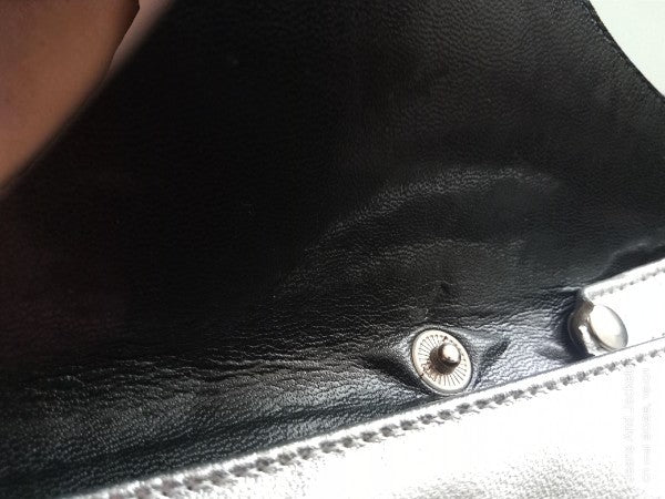Pochette Argentée Vintage – Pièce Unique & Authentique