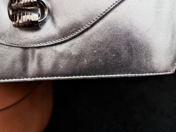 Pochette Argentée Vintage – Pièce Unique & Authentique