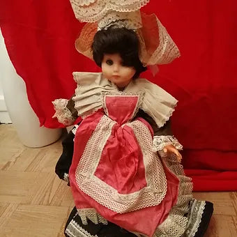 Poupée folklorique