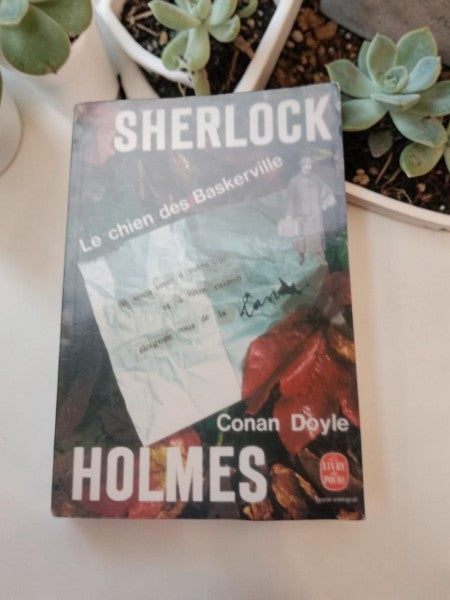 Livre "Le chien des Baskerville" (Sherlock Holmes) - A. Conan Doyle - Le Livre de Poche